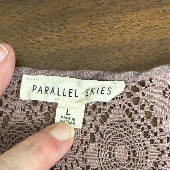 Parallel Skies Mauve Lace Trim Sleeveless Boho Top L — Textured Detail - Picture 6 of 7